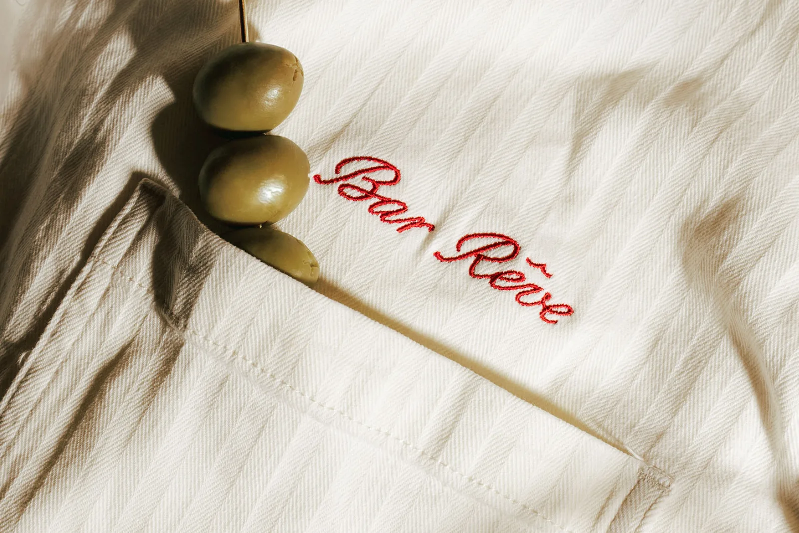 Bar Rêve brand identity by DutchScot